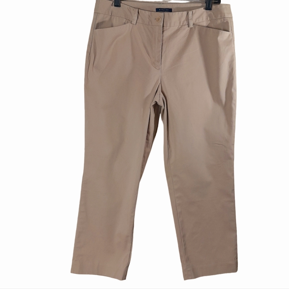 Jones New York khakis size 8 with a 96% cotton blend excellent condition